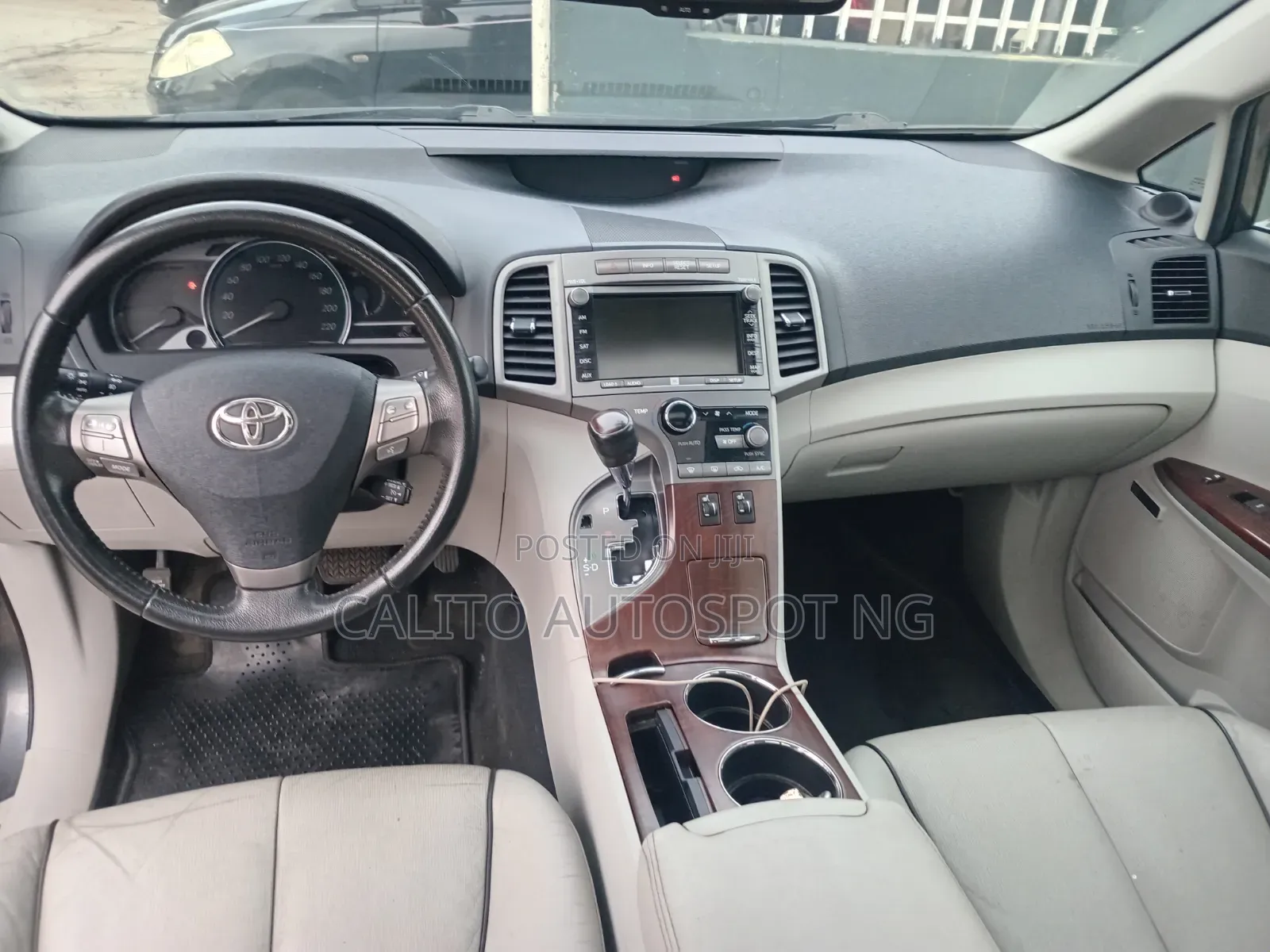 Toyota Venza V6 2010 Gray