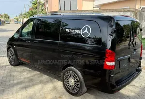 Mercedes-Benz Metris 2.0 FWD 2018 Black