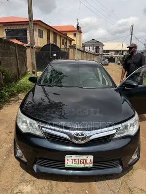 Toyota Camry XLE 4dr Sedan (2.5L 4cyl 6A) 2014 Black