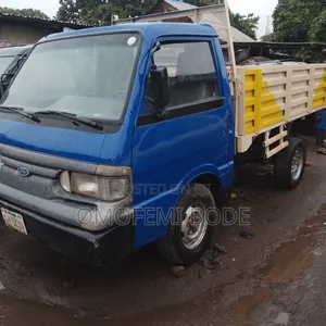Mazda Bongo 2002 Blue