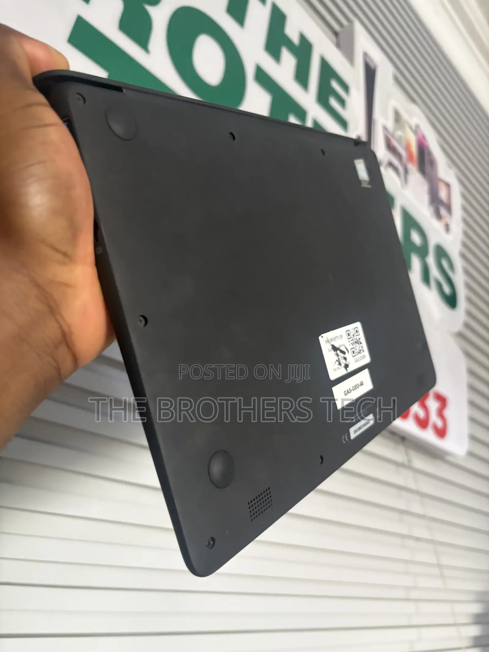 Laptop Geo Geobook 1E 4GB Intel Celeron SSD 60GB