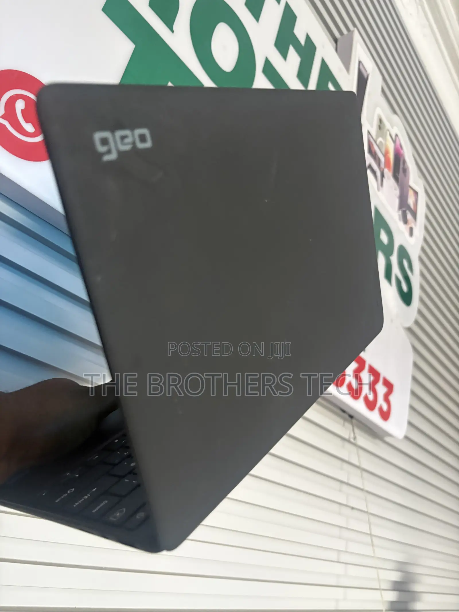 Laptop Geo Geobook 1E 4GB Intel Celeron SSD 60GB