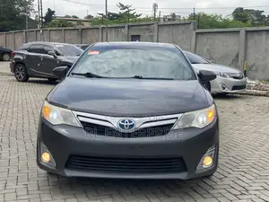 Toyota Camry Hybrid XLE 2012 Gray