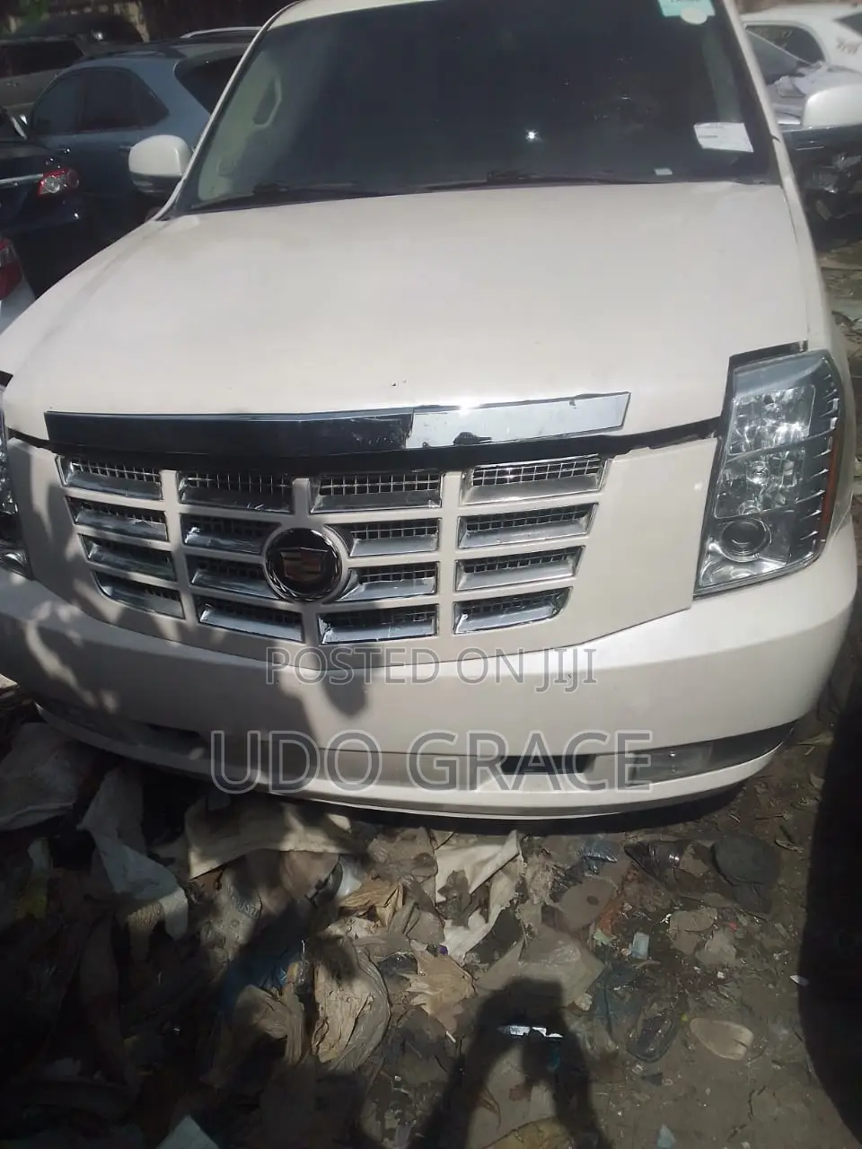 Cadillac Escalade ESV 2009 White
