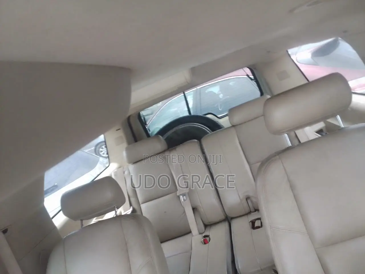 Cadillac Escalade ESV 2009 White