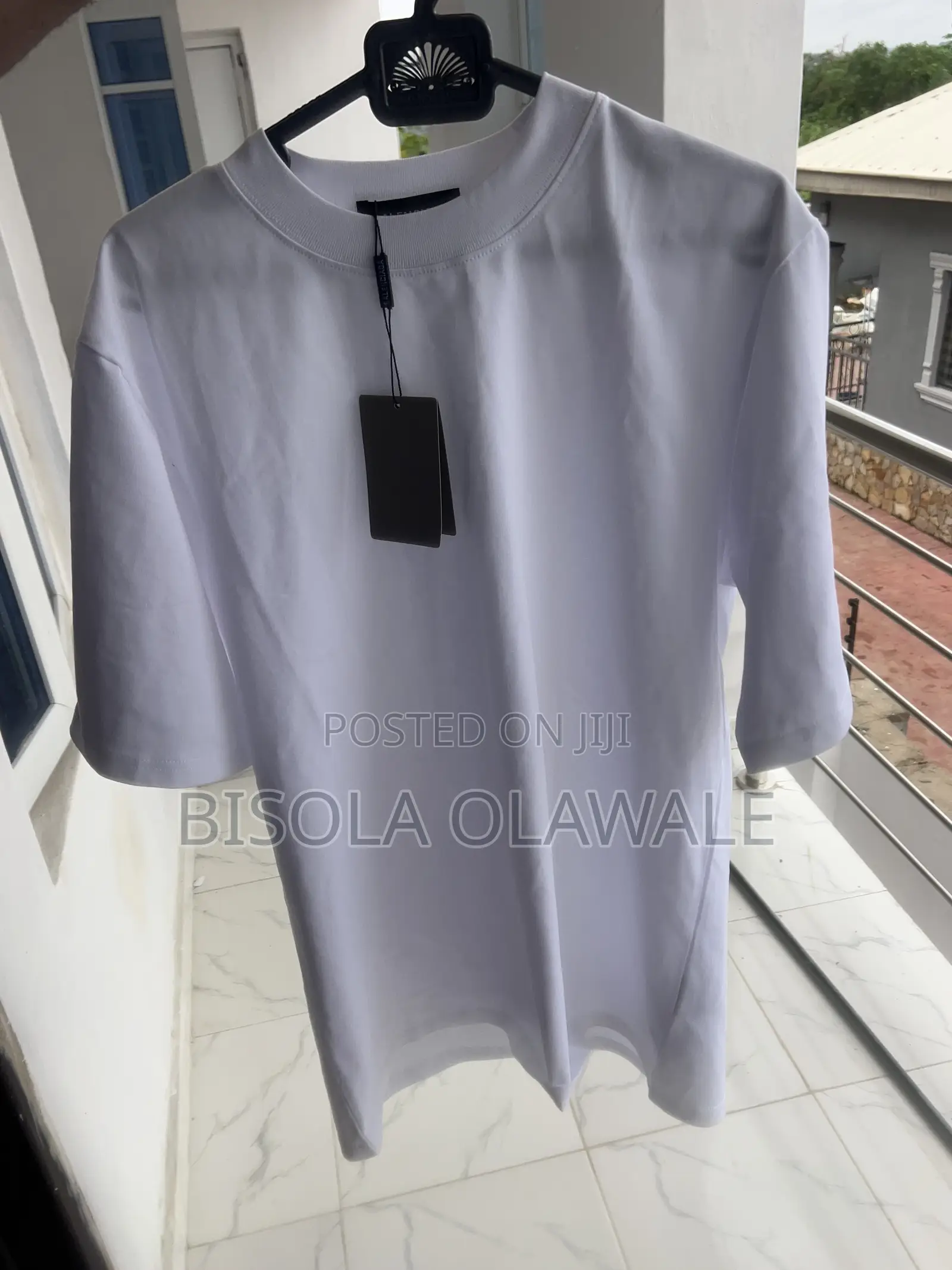 Plain White Baleciaga