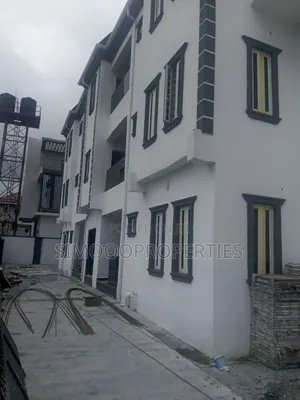 2bdrm Block of Flats in Royal Garden Estate, for rent