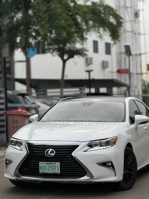 Lexus ES 2016 White