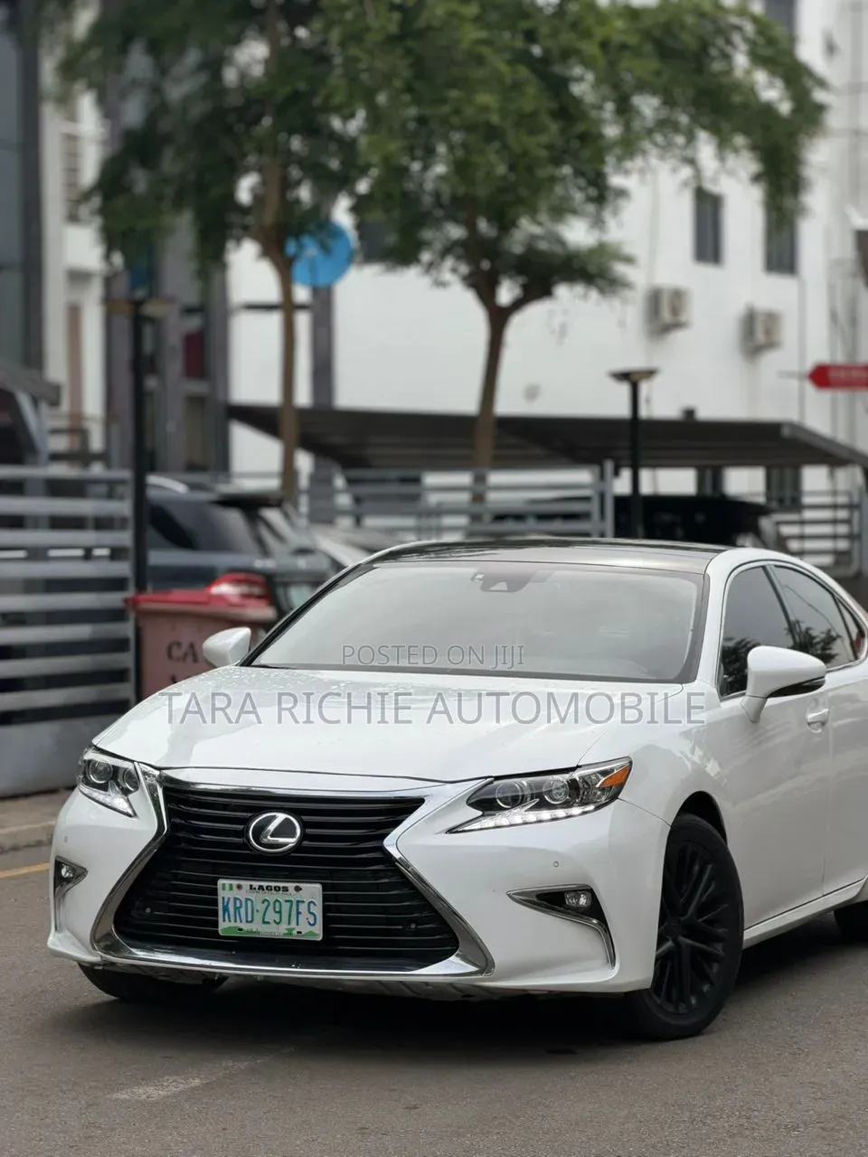 Lexus ES 2016 White