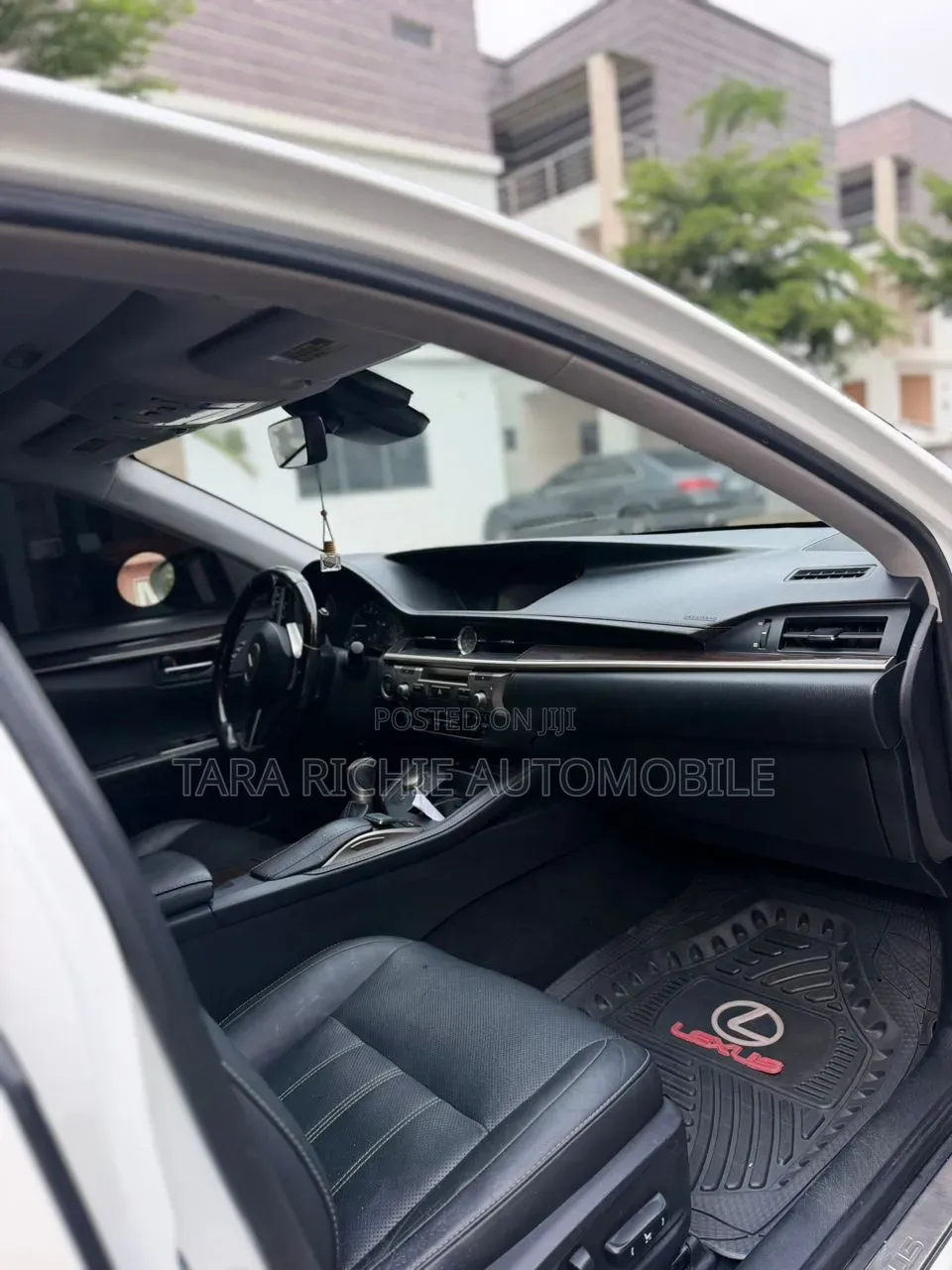 Lexus ES 2016 White