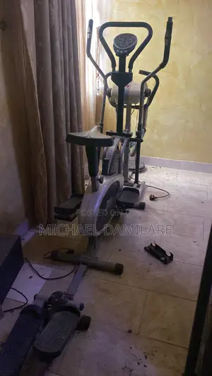 Cross Trainer