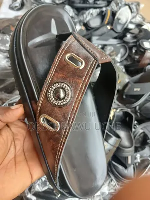 Elegant Men's Sandals – Durable Comfortable