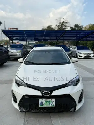 Toyota Corolla LE ECO 4dr Sedan (1.8L 4cyl CVT) 2017 White