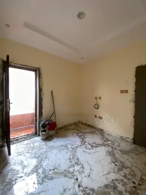 1bdrm Apartment in Golf Road Lakowe for rent