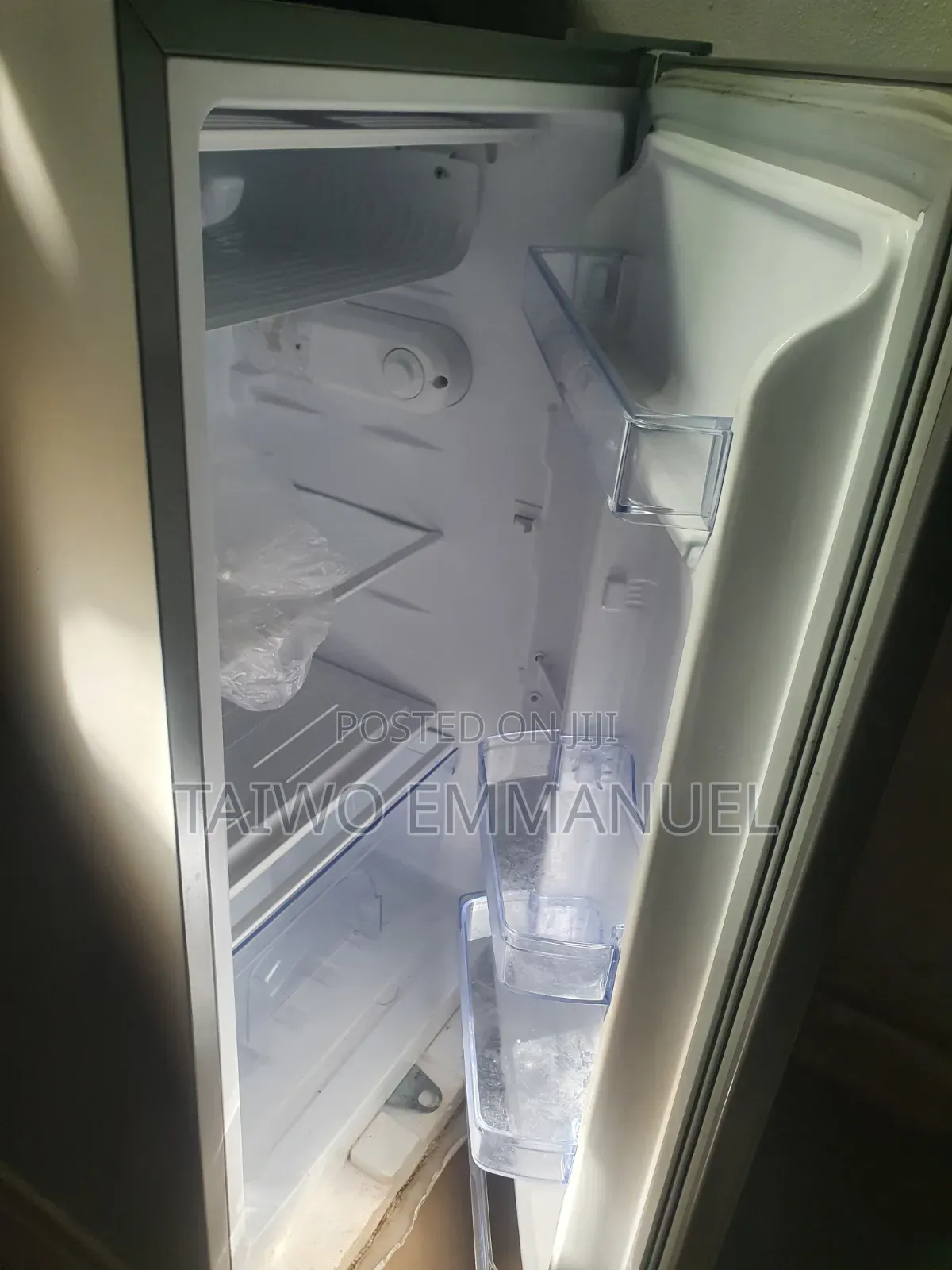 Bruhm Fridge 93 Liters