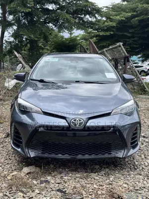 Toyota Corolla SE Special Edition 4dr Sedan (1.8L 4cyl CVT) 2017 Gray