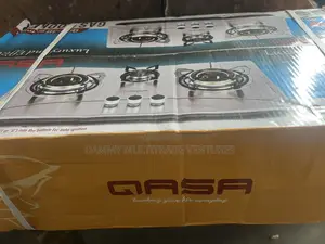 Qasa QGC-3b Premium 3-Burner Gas Cooker Made of Stainless Steel.