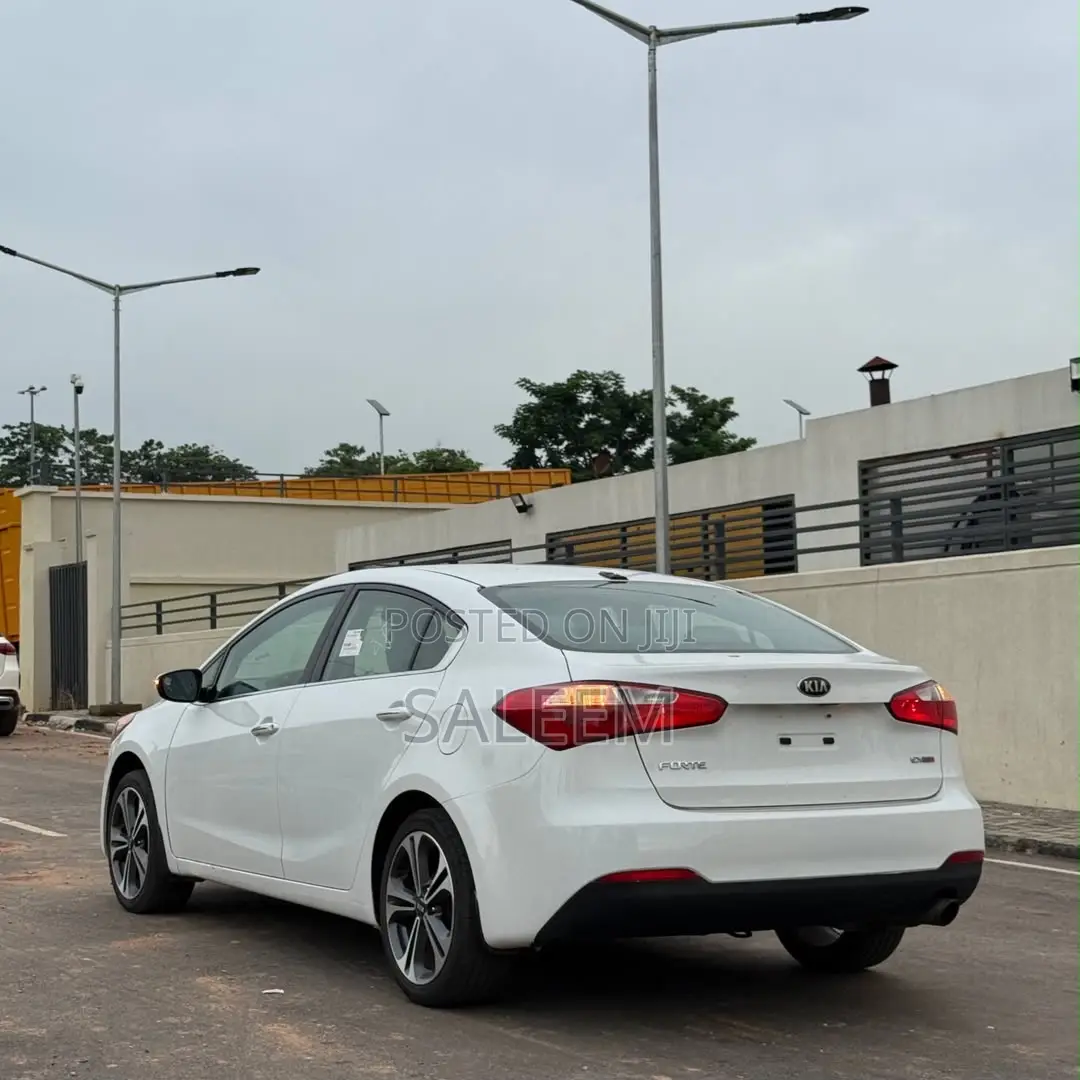 Kia Cerato 2013 White