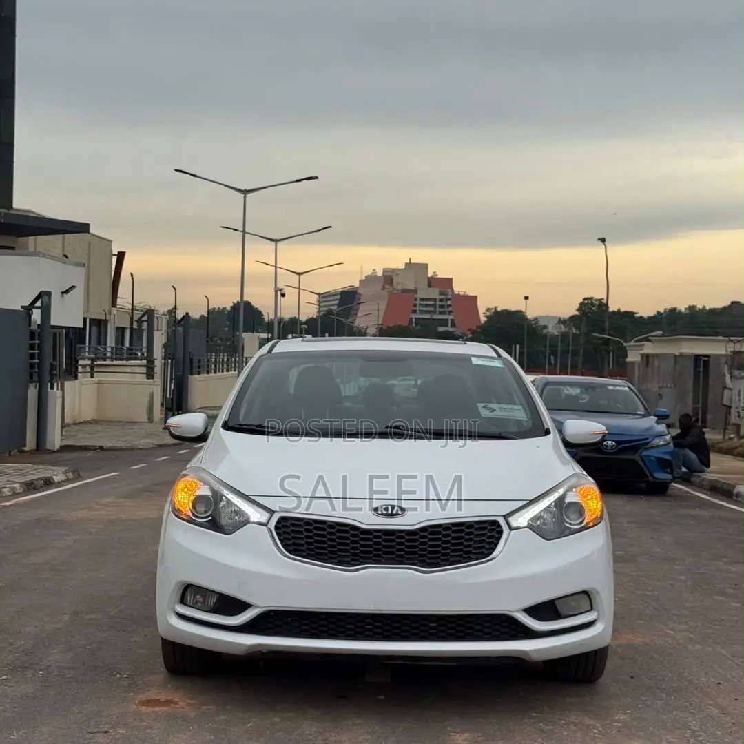 Kia Cerato 2013 White