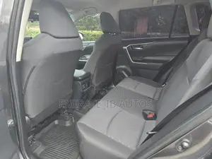 Toyota RAV4 XLE FWD 2020 Gray