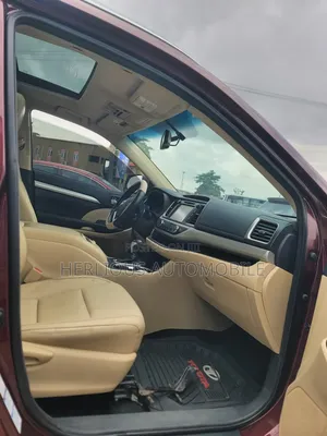Toyota Highlander 2015 Red