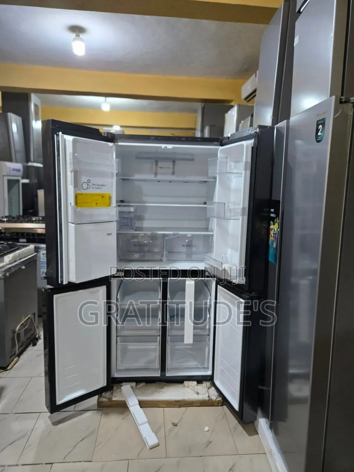 Lg Inverter Side-by-Side Refrigerator Model: Ref 22 FFQPB 570l