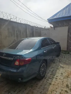 Toyota Corolla 2010 Gray