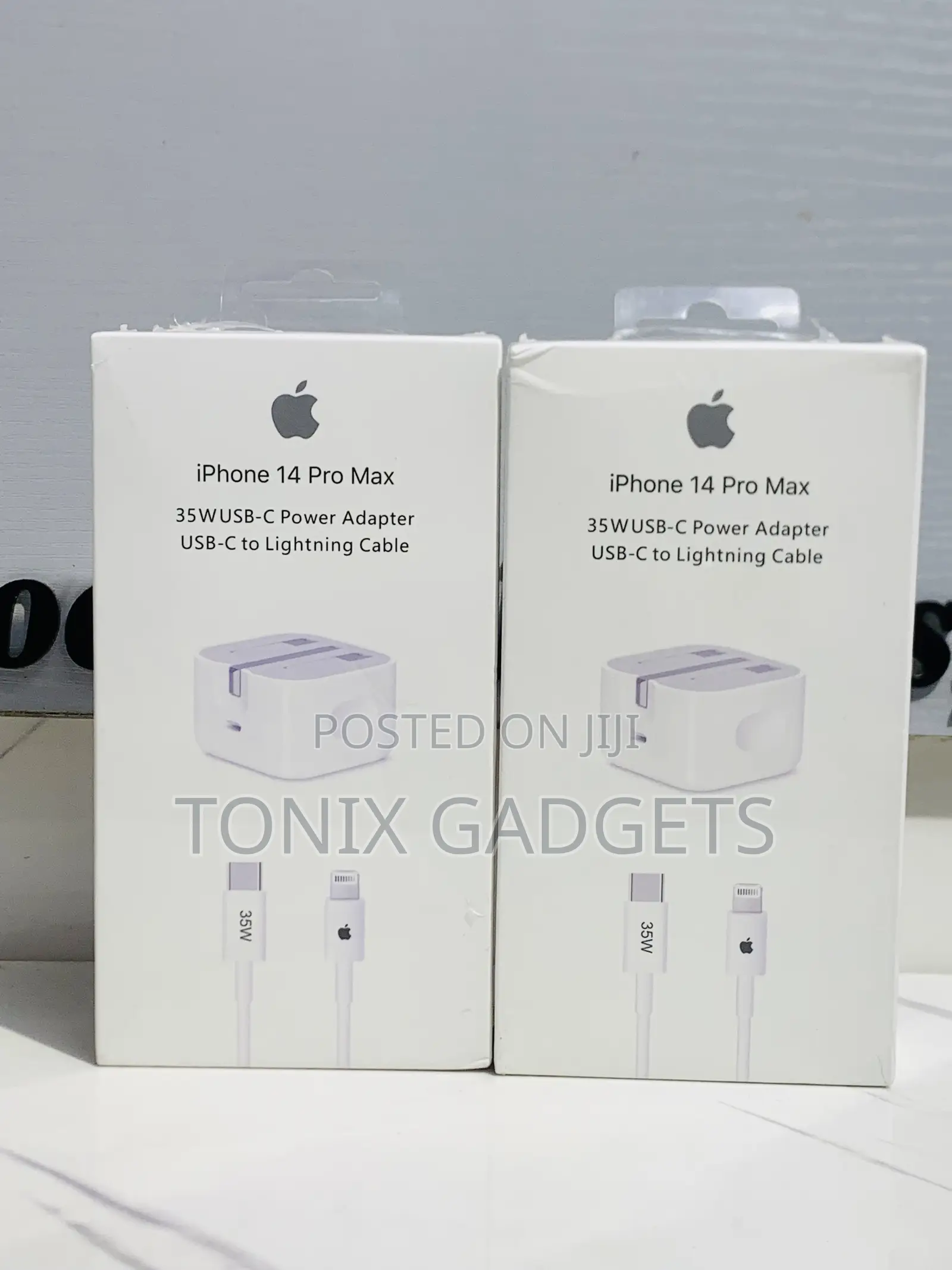 iPhone 35w Dual Usb-C Power Adapter Usb-C to Lightning Cable