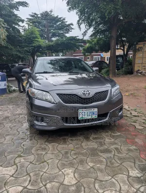 Toyota Camry 2011 Gray