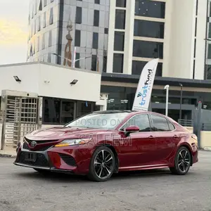 Toyota Camry XSE FWD (2.5L 4cyl 8AM) 2018 Red