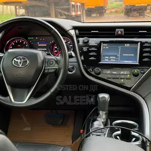 Toyota Camry XSE FWD (2.5L 4cyl 8AM) 2018 Red