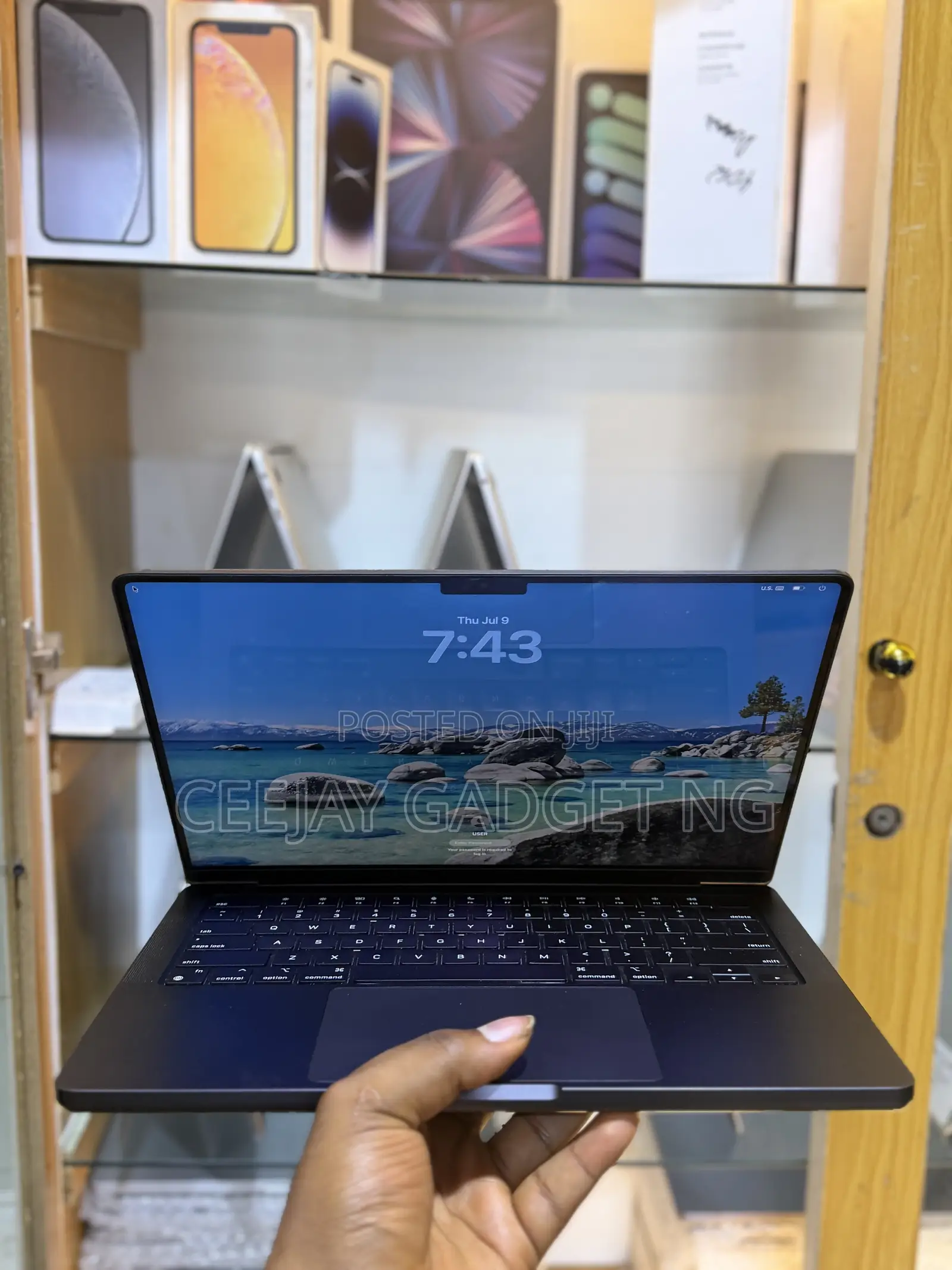 Laptop Apple MacBook Pro 2023 M3 Pro 18GB Apple M3 Pro SSD 1T