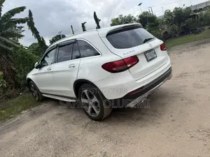 Mercedes-Benz GLC-Class 2017 White