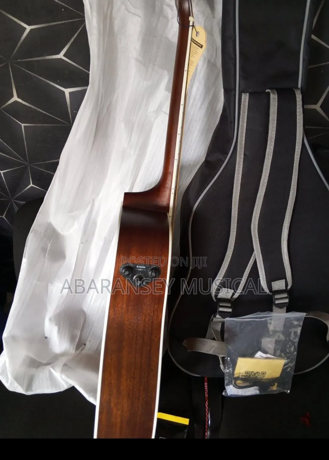 Semi Acoustic Guiter