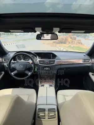 Mercedes-Benz E350 2012 Gold