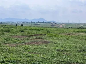Land in Apo