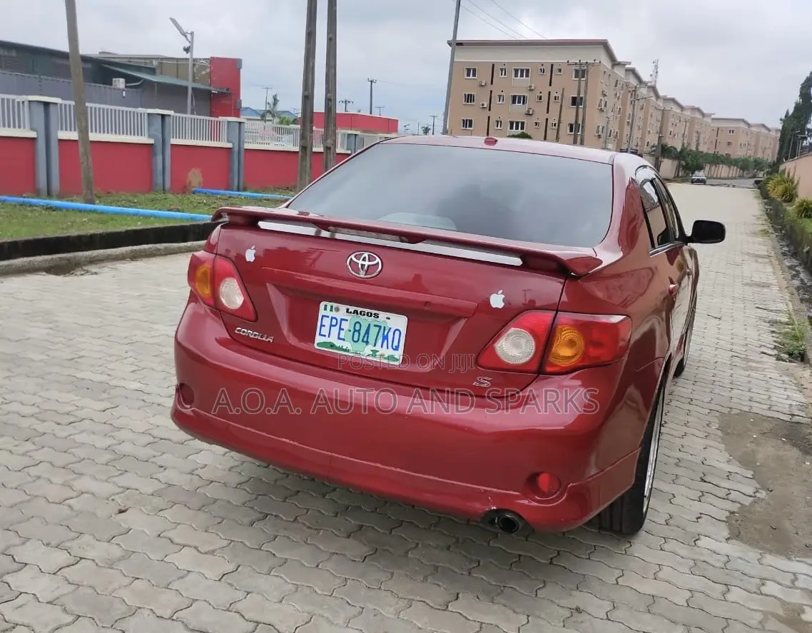 Toyota Corolla 2009 Red