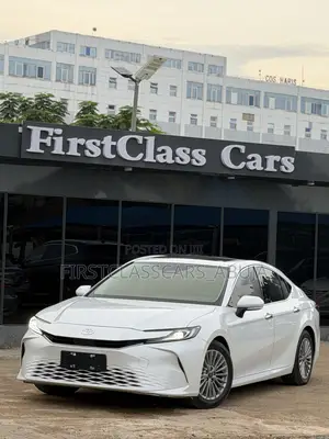 New Toyota Camry LE 2025 White