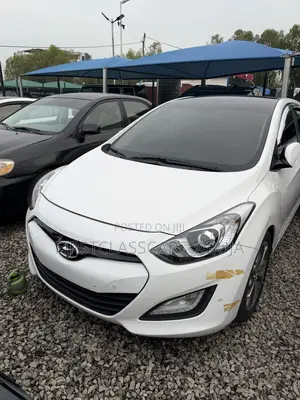 Hyundai i30 cw 2.0 CRDi 2012 White