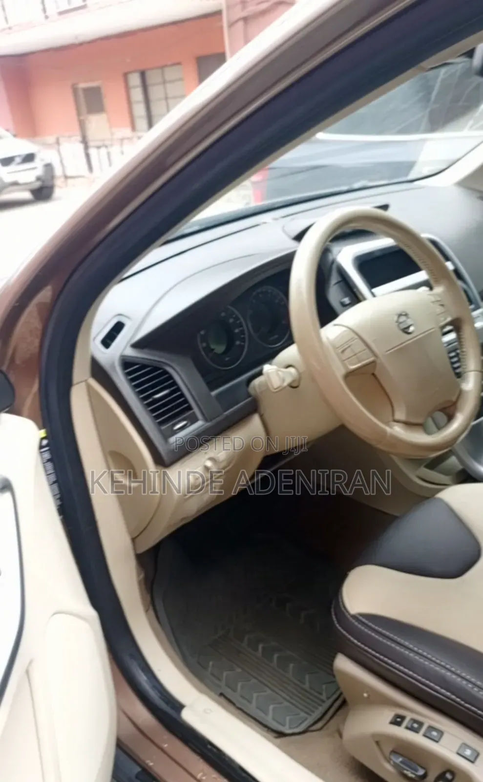 Volvo XC60 2012 Gold