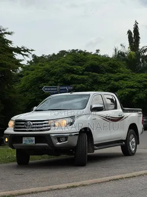 Toyota Hilux 2019 White