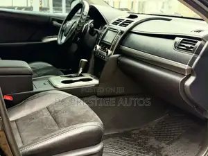 Toyota Camry SE V6 4dr Sedan (3.5L 6cyl 6A) 2012 Black
