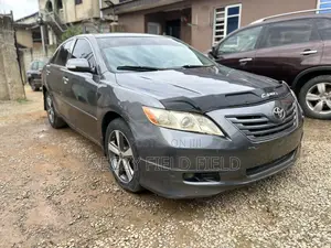 Toyota Camry XLE V6 4dr Sedan (3.5L 6cyl 6AM) 2009 Gray
