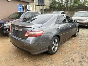 Toyota Camry XLE V6 4dr Sedan (3.5L 6cyl 6AM) 2009 Gray