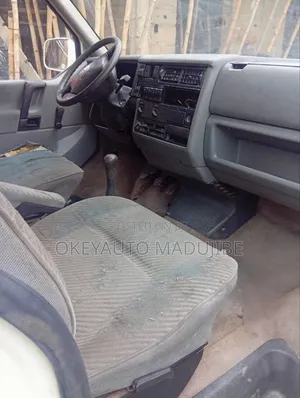 Volkswagen Transporter 2005 White