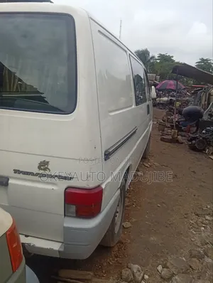 Volkswagen Transporter 2005 White