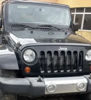 Jeep Wrangler Sahara 2013 Black
