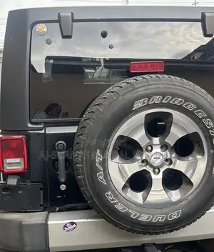 Jeep Wrangler Sahara 2013 Black