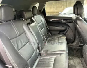 Kia Sorento 2011 Burgundy