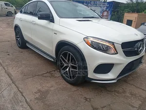 Mercedes-Benz GLE-Class 2016 White